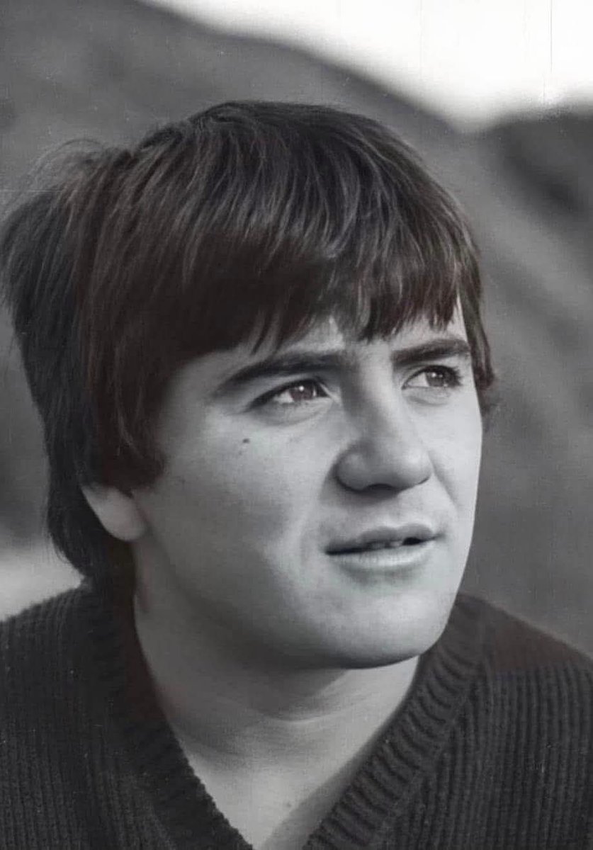 In memoria.
A te l abracciu di sta terra per u to riposu eternu.