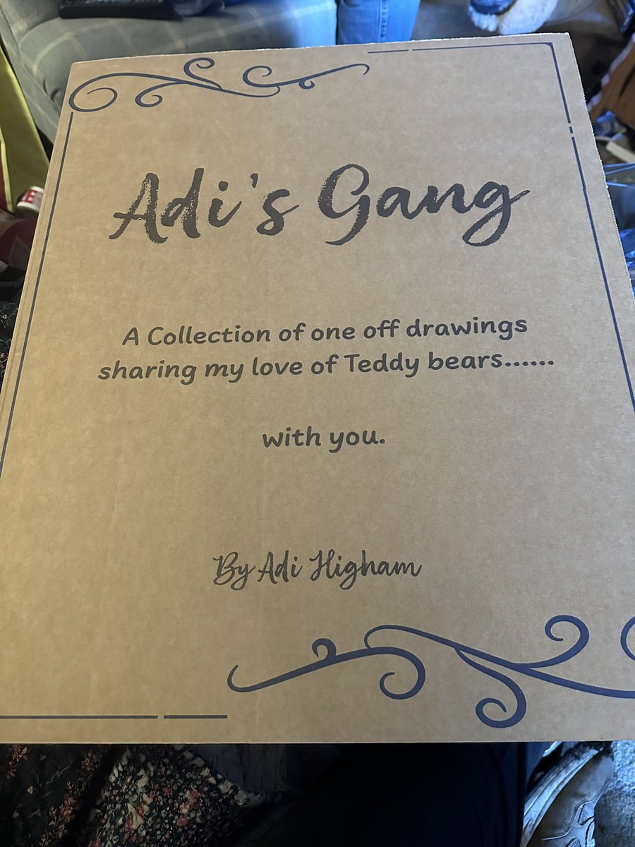 Very excited about me new personal Packaging for my drawings . Which makes your experience of receiving my artwork even more fun #bearart #bears #drawings #adisgang #originalart #adihigham xxx