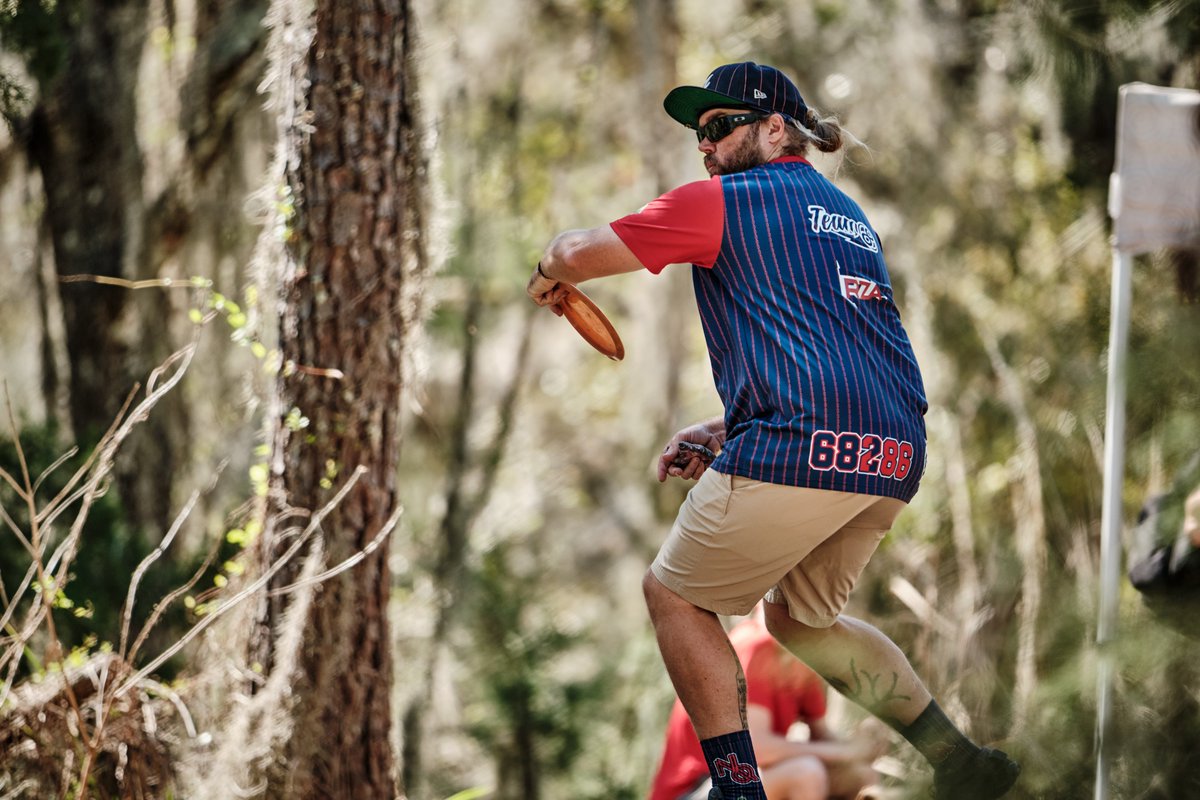InfiniteDiscs's tweet photo. Shoutout to Team Infinite and good luck on the FINAL DAY of the Supreme Flight Open🙌🥏

#discgolf #infinitediscs #nathanqueen #teaminfinite #dgpt https://t.co/0yxkiIixPa