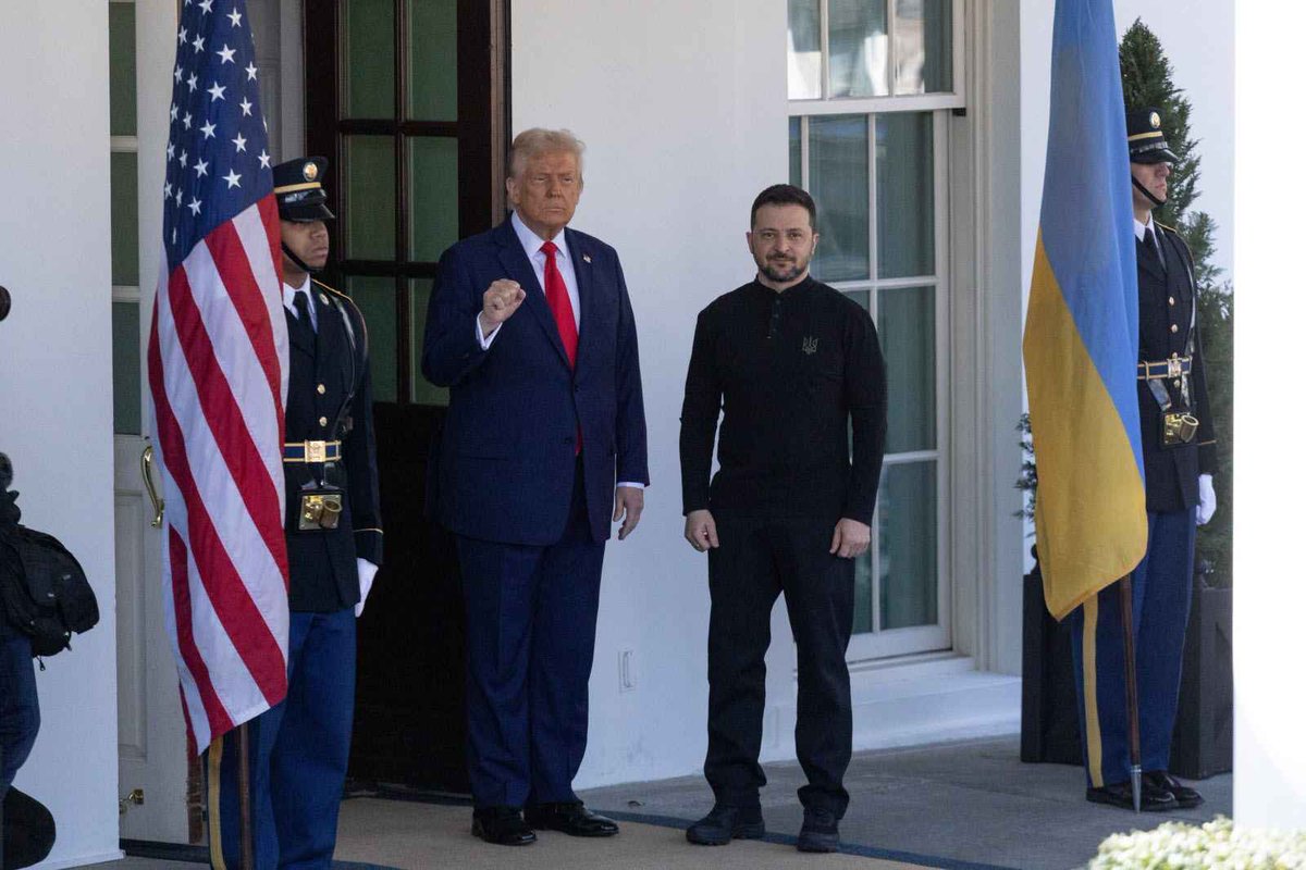 L_ThinkTank's tweet photo. 🇺🇦🇺🇸 QUESTION | Pensez-vous que Volodymyr Zelensky devrait s'excuser publiquement comme le lui demande l'administration américaine ? https://t.co/qB5W7gI3bm