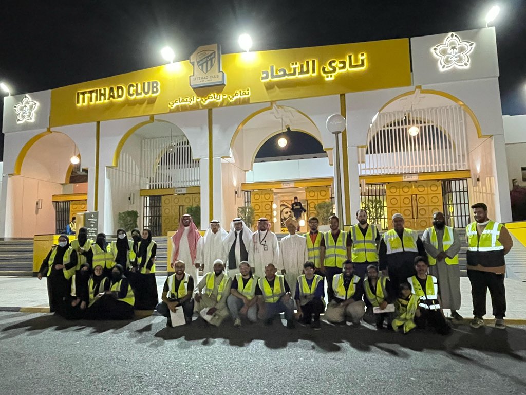 vaorgsa's tweet photo. بإستضافة كريمة من نادي الاتحاد وبدعم من مجموعة بالبيد وبإشراف العمدة جار الله الزهراني والعمدة علي الشيخي ، قام #سفراء_التطوع بتوزيع السلال الغذائية الرمضانية على الأسر المتعففة 🌙 https://t.co/cjPbD0V467