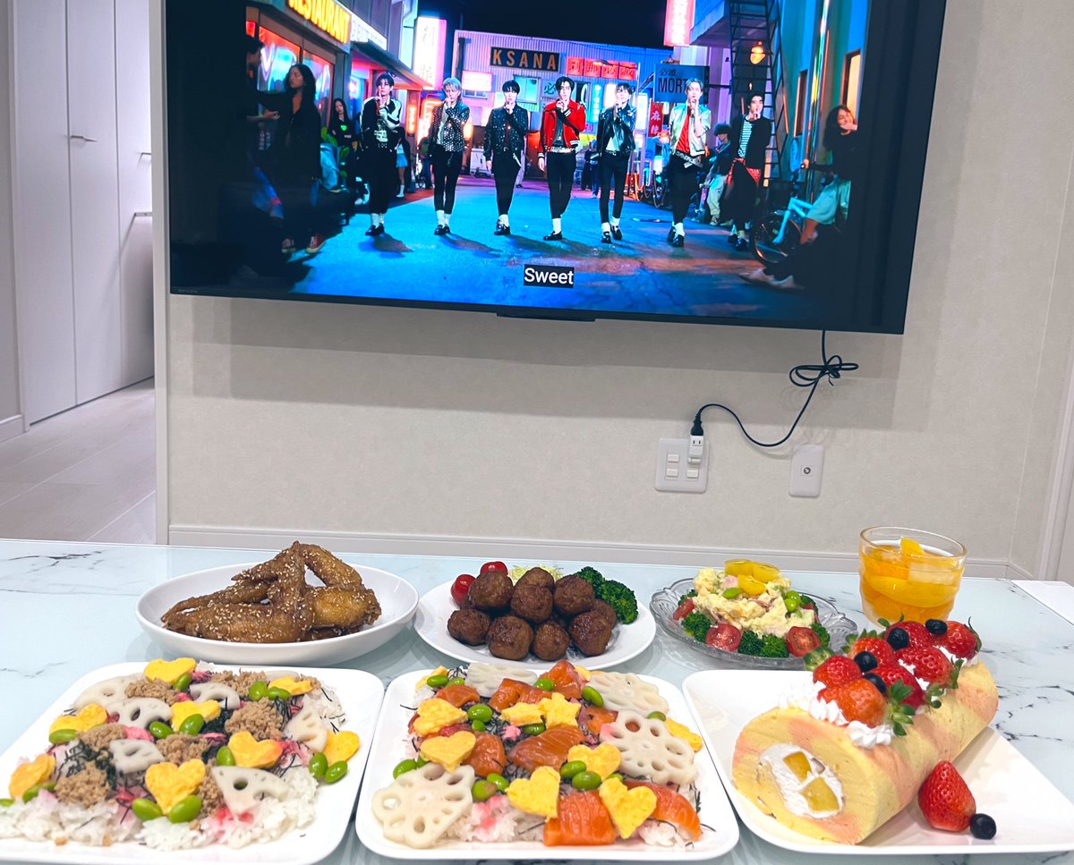 cococchi_en's tweet image. 今日は一日早いひな祭り会