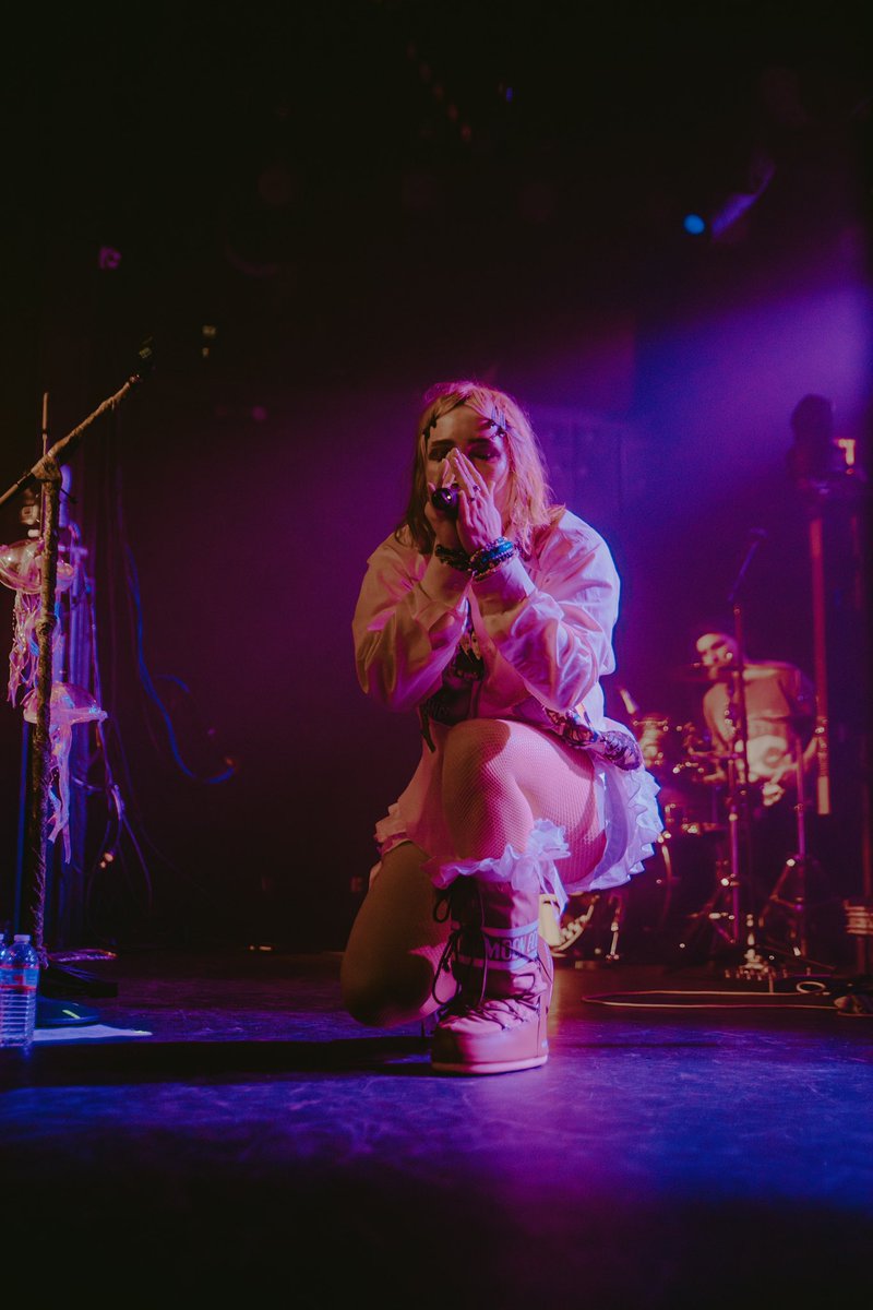 ashhpotato's tweet photo. @sarahthetog I feel like I have to reply with two posts, but here are some of my favorites💖✨

posting not as known/not mainstream artists, because they’re all amazing and deserve more recognition 🫶

@whoistillie @ellimooremusic @alyssaD @sensestheband https://t.co/JU78SxGBBD