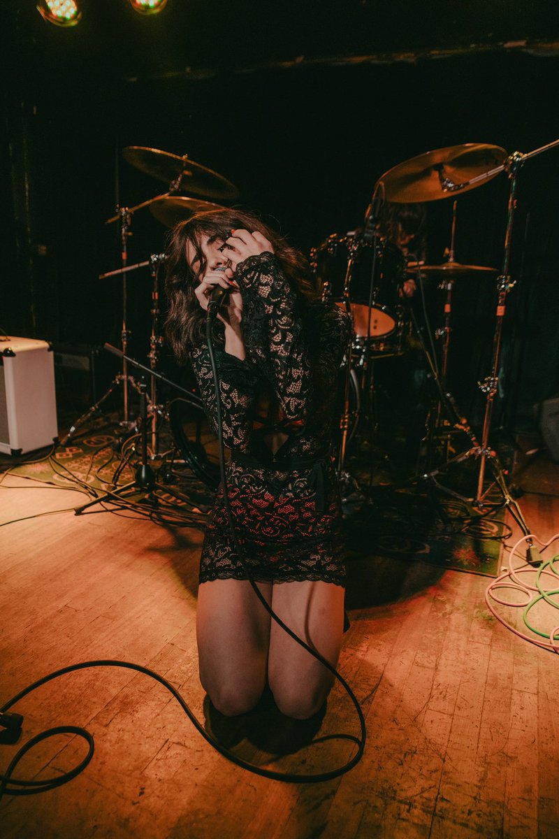 ashhpotato's tweet photo. @sarahthetog I feel like I have to reply with two posts, but here are some of my favorites💖✨

posting not as known/not mainstream artists, because they’re all amazing and deserve more recognition 🫶

@whoistillie @ellimooremusic @alyssaD @sensestheband https://t.co/JU78SxGBBD