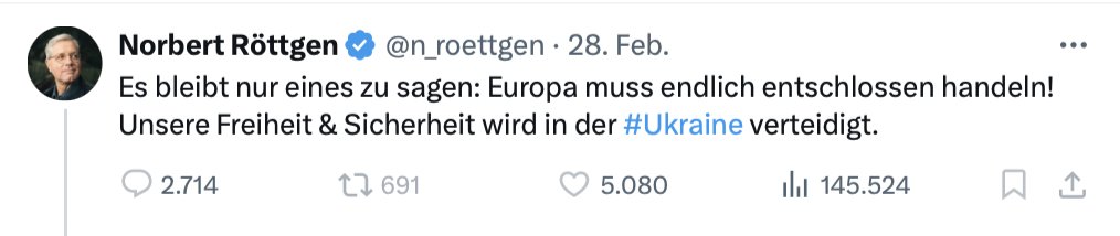 Auch wenn Kriegsliebhaber Nobbi mich blockiert hat, so antworte ich halt per Screenshot: Geh an die Front, nimm die ganze bucklige Verwandschaft mit und verheiz dich selbst, aber nicht unsere Kinder. 
PS: Ich finde, wir sollte alle Kriegshetzer an die Familien der Opfer ihrer