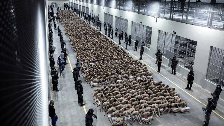 Inilah beberapa tempat paling berbahaya di dunia, pernah ada yang nekat pergi hingga tak kembali lagi!

A thread