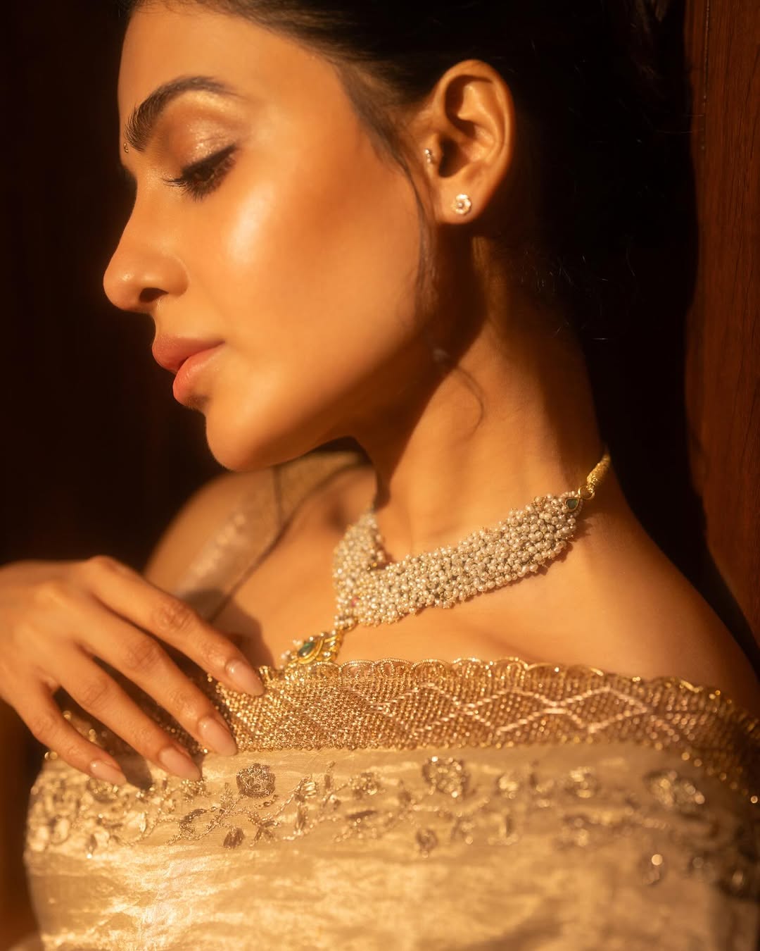 GlBgI4qWAAAggKm?format=jpg&name=large