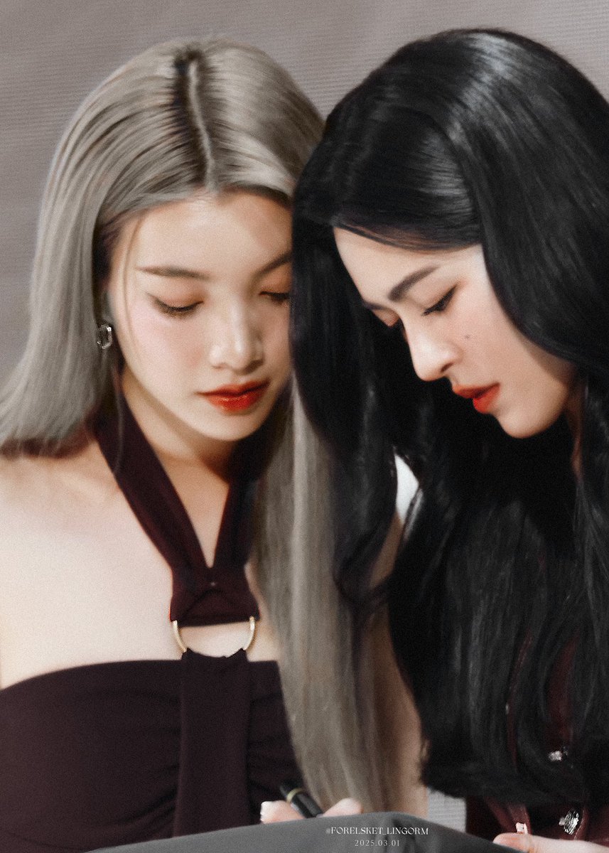 F_LingOrm's tweet photo. 𝐂𝐀𝐋𝐓𝐄𝐗 𝐄𝐯𝐞𝐧𝐭 𝐢𝐧 𝐁𝐚𝐧𝐠𝐤𝐨𝐤 
𝟐𝟎𝟐𝟓. 𝟎𝟑.𝟎𝟏

𝑴𝒐𝒓𝒆  𝒉𝒂𝒑𝒑𝒊𝒏𝒆𝒔𝒔, 𝒏𝒐  𝒕𝒆𝒂𝒓𝒔.  

LINGORM BA CALTEX
#CaltexLingOrm
#ormkornnaphat #ออมกรณ์นภัส
#หลิงหลิงคอง #linglingkwong
#LingOrm #หลิงออม https://t.co/CmmoG0nc21