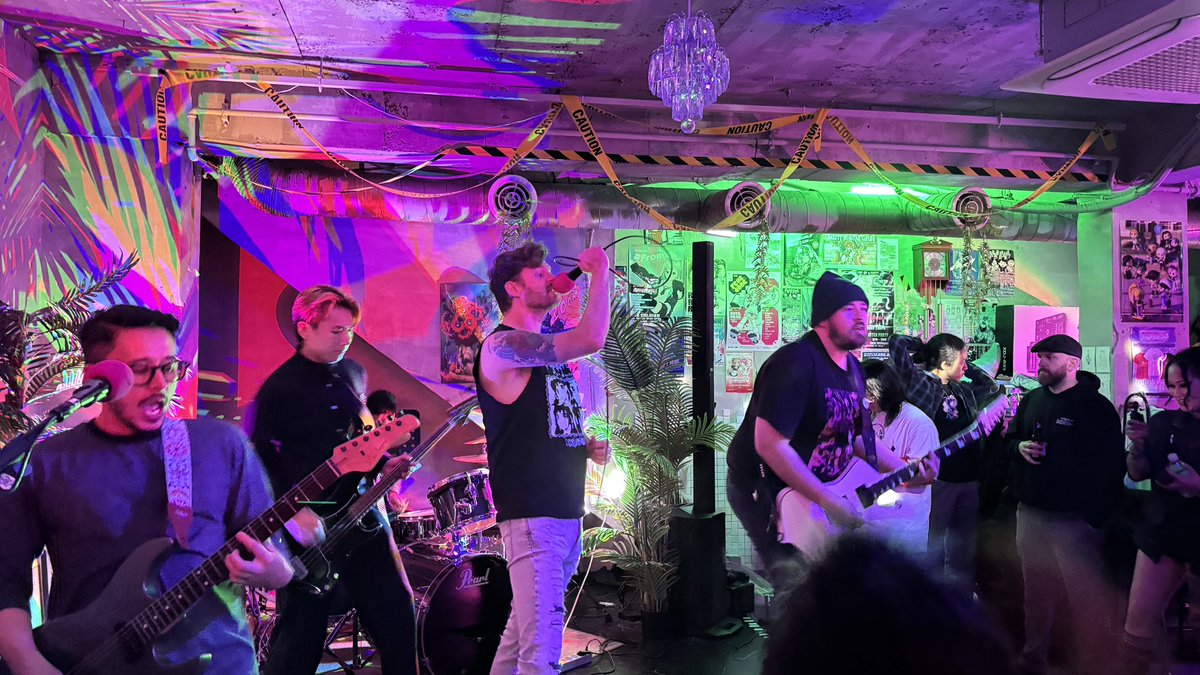 HxC_BlackMurder's tweet image. Fail Fast 공연 시작 #FailFast #페일패스트 #EmoPunkHardcore #InfinityClub #인피니티클럽 #신촌 #Sinchon #서울 #Seoul