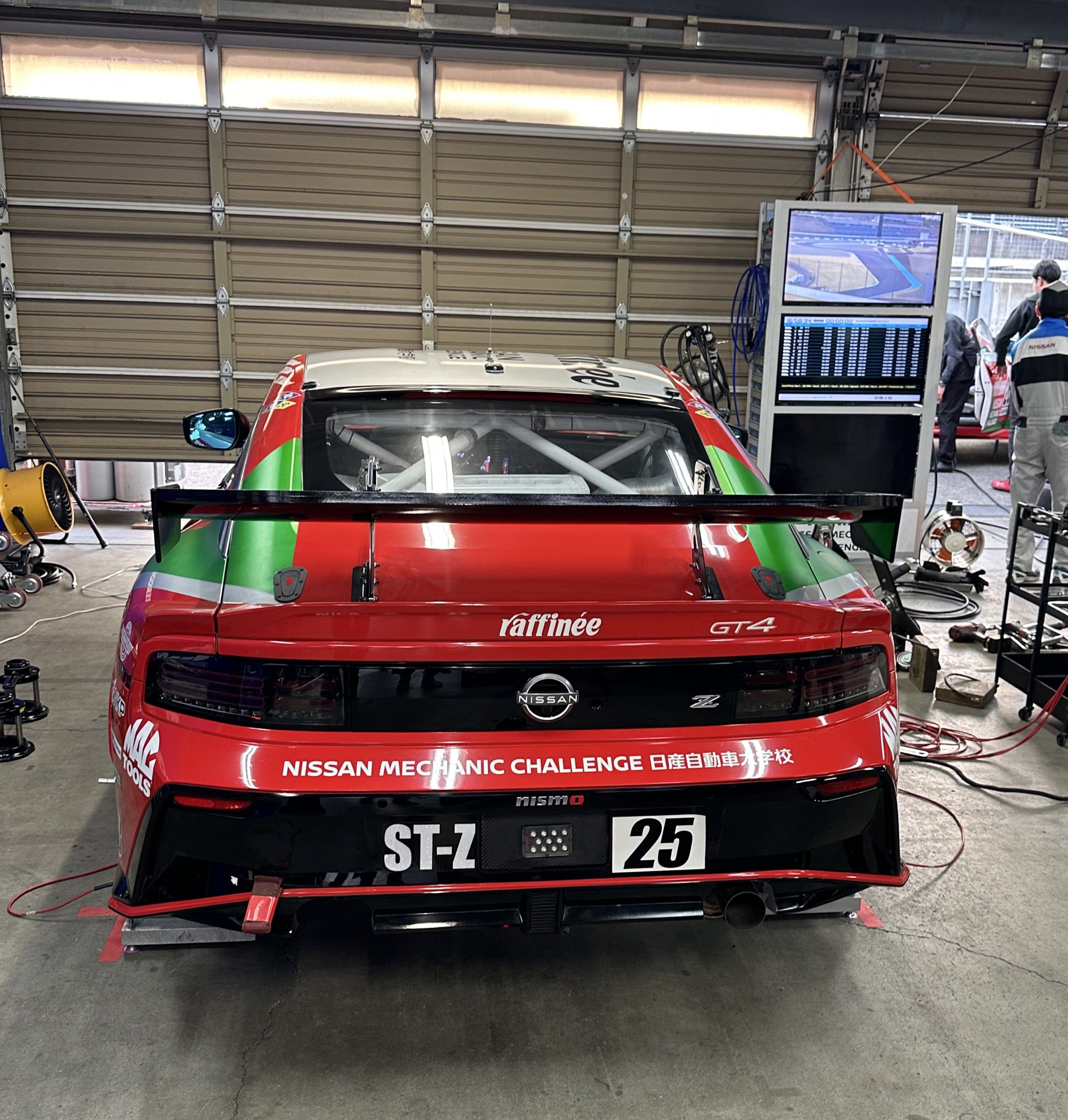 Q次郎 LEGGDURA RACING Shell Type Nut