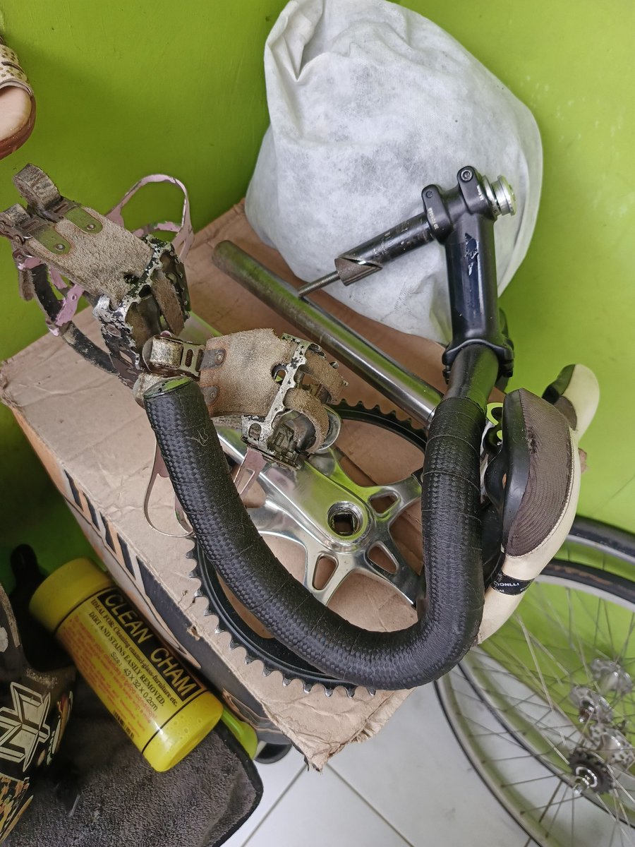 ZAsshidqy's tweet photo. wheelset araya px hub pro cogset 16t inc ban tgl pakai 500k

barset stem wake dropbar ign 180k
Crankset viva chainring like pizz 49t 450k
pedalset Toeclip ckc pedal welgo 200k

lokasi jaktim duren sawit

#fnfjb #FJB #FNFJB https://t.co/Lej7ckIGCR