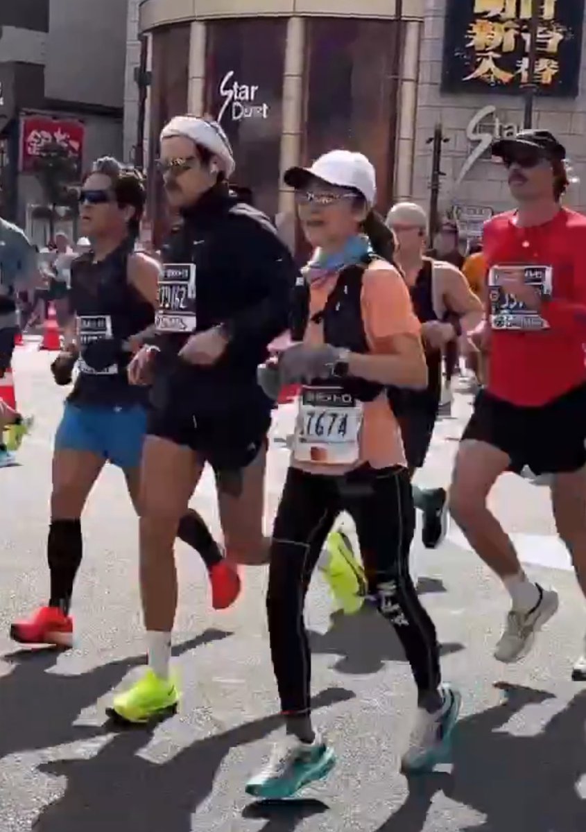 hstbrasil's tweet photo. Harry fez a Maratona de Tokyo em 3:37:19! 👏👏👏 https://t.co/axDBRjB1TS
