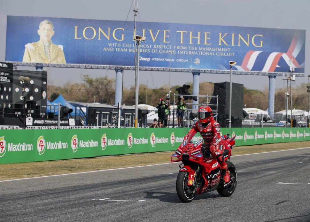 “long live the king” 🐐