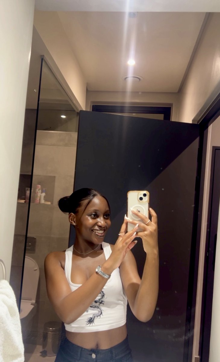 love me a good mirror picture 🤳🏾