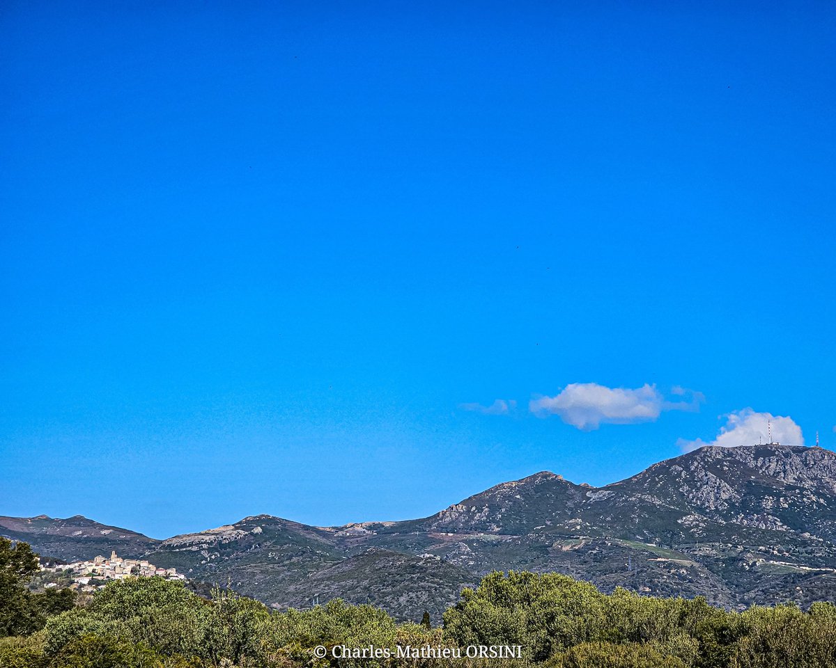 Charles_MCMXCV's tweet photo. ➡️ FURIANI - 06.04.2023
Ⓒ Charles-Mathieu ORSINI
📷 Instagram : ritrattidicarlu
▶️ #corsica #corse #isula #island #islandlife #sky #clouds #sun #sunrise #sunset #sunsetlovers #view #sea #mountain #landscape #nature #photo #photography #picture #samsung ◀️
4/5 https://t.co/02G3VsH7li