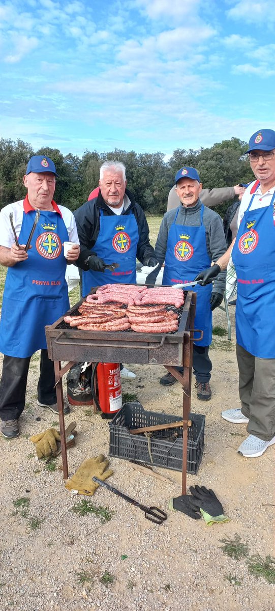 La Federació de penyes del Girona FC ha acompanyat a la penya Eloi Amagat  en la VIII caminada a l'ermita de Sant Roc
<a href="/GironaFC/">Girona FC</a> 
<a href="/EloiAmagat11/">Eloi Amagat Arimany</a>
