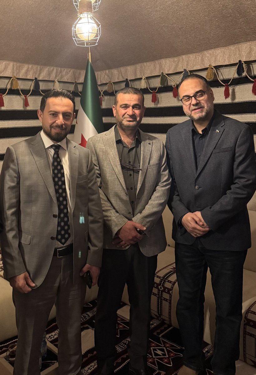 mhy1973's tweet photo. الشكر والامتنان للأخ نعيم صقر على دعوته الكريمة لفريق الخوذ البيضاء الموجود حالياً في دولة قطر، للإفطار في أول أيام شهر رمضان المبارك، بحضور السفير  الدكتور بلال تركية والإعلامي محمد الفيصل، لقاء دافئ جمعنا بروح الأخوة والمحبة وبتجليات شهر الرحمة.
#شهر_رمضان_2025
@AlhamadSyria https://t.co/NRJH16B71y