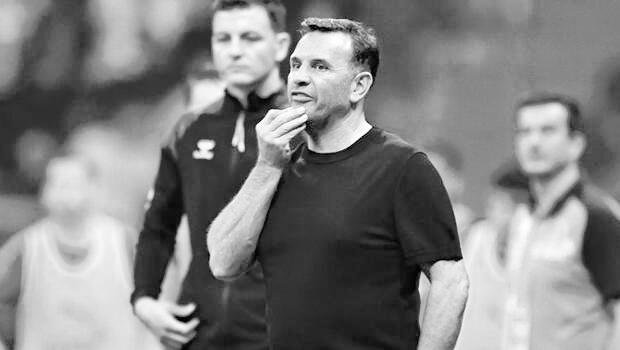 Beşiktaş'tan 5 yedi kupayı verdi. OLSUN!

Young Boys'a elendi, UCL'ye gidemedi. OLSUN!

En kolay kurada ilk 8'e kalamadı. OLSUN!

AZ Alkmaar'a ezilerek yenildi ve elendi. OLSUN!

Tottenham maçından beridir iyi oyun yok. OLSUN! 

Okan Buruk derhal kovulmalıdır.
#Okanburukistifa