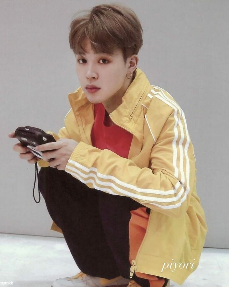 TeamLucine's tweet photo. 드디어100일!!
이날이 오긴 오는구나~

#100SunsetsTillJimin
#지민전역_D100_진짜루요
#전역_백일남았지민
#지민이가_잡으러오기_백일전 https://t.co/jSOFgqbjal