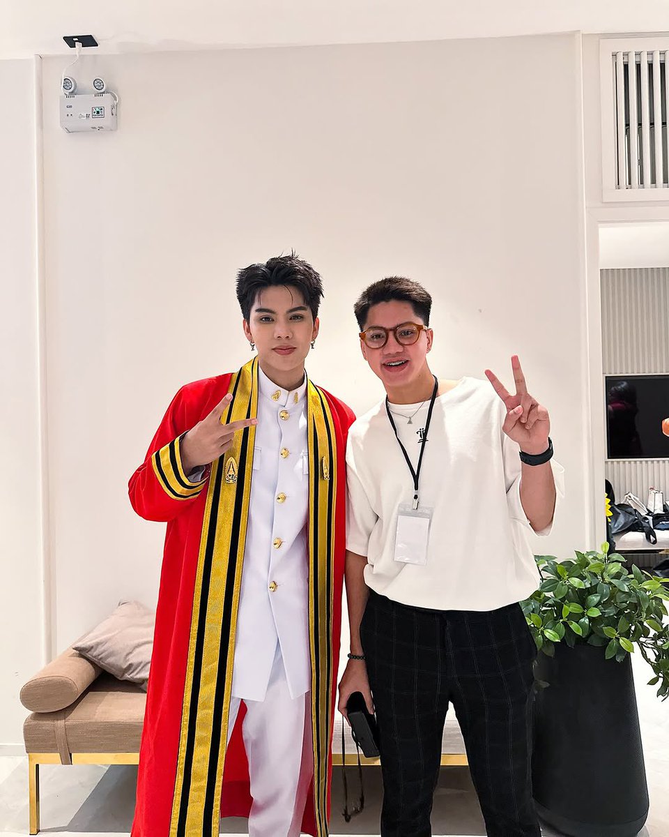 {25.03.01} folk_yanavarut IG Update

กับพี่โฟล์คค้าบ ✌🏻

<a href="/fort_fts/">FortFTS (福福) #เวียร์</a> #FortFTS #ComeFortZon #BabyFeat #AboutefFortGraduatedDDay