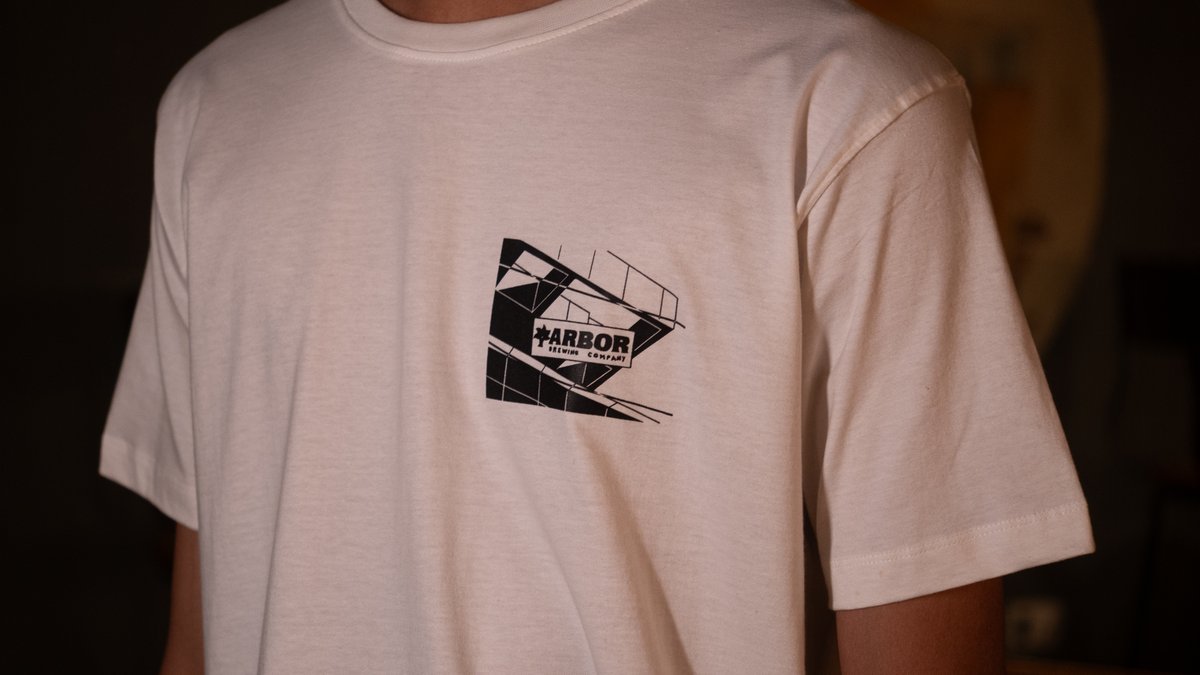 Rock the Arbor look! 😎 This fresh white tee is perfect for those who like to keep it classic and comfy. Grab yours at the brewpub and show off your love for craft beer! 🤎