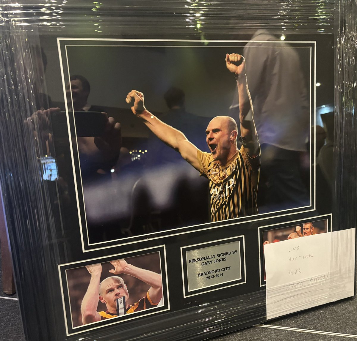 FIVE NINE AGENCY (@fivenine_agency) on Twitter photo Reflecting on a fantastic night with <a href="/GrJones18/">Gary Jones</a> & <a href="/JamesMason_78/">James Mason</a> on Friday night.
Gary believes there are similarities to the Bradford City team he captained in 2013 & will catch Walsall for top spot in Lg 2!
After yesterday’s late win, do agree with him #Bantams fans?
#bcafc Reflecting on a fantastic night with <a href="/GrJones18/">Gary Jones</a> & <a href="/JamesMason_78/">James Mason</a> on Friday night.
Gary believes there are similarities to the Bradford City team he captained in 2013 & will catch Walsall for top spot in Lg 2!
After yesterday’s late win, do agree with him #Bantams fans?
#bcafc