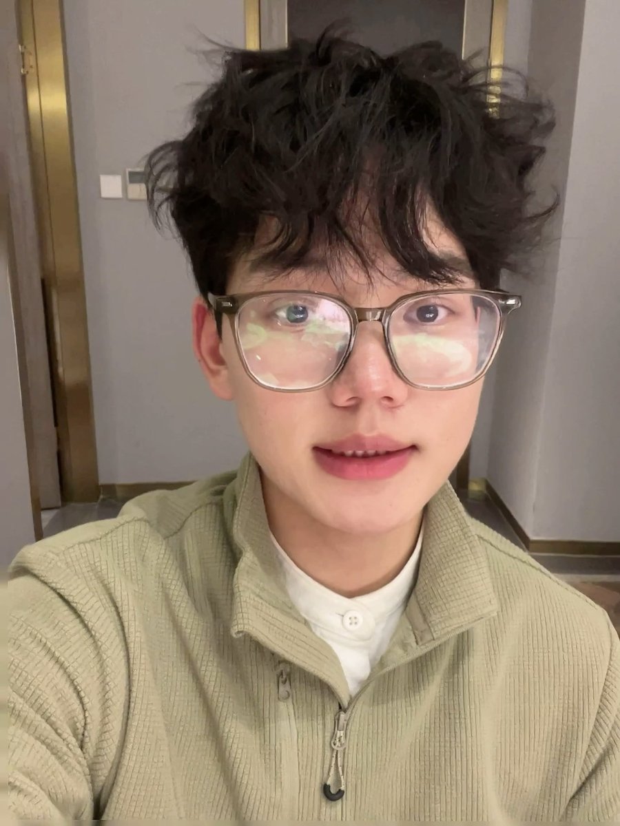 x1823_'s tweet photo. 卷毛小狗 https://t.co/qHZissnbtg