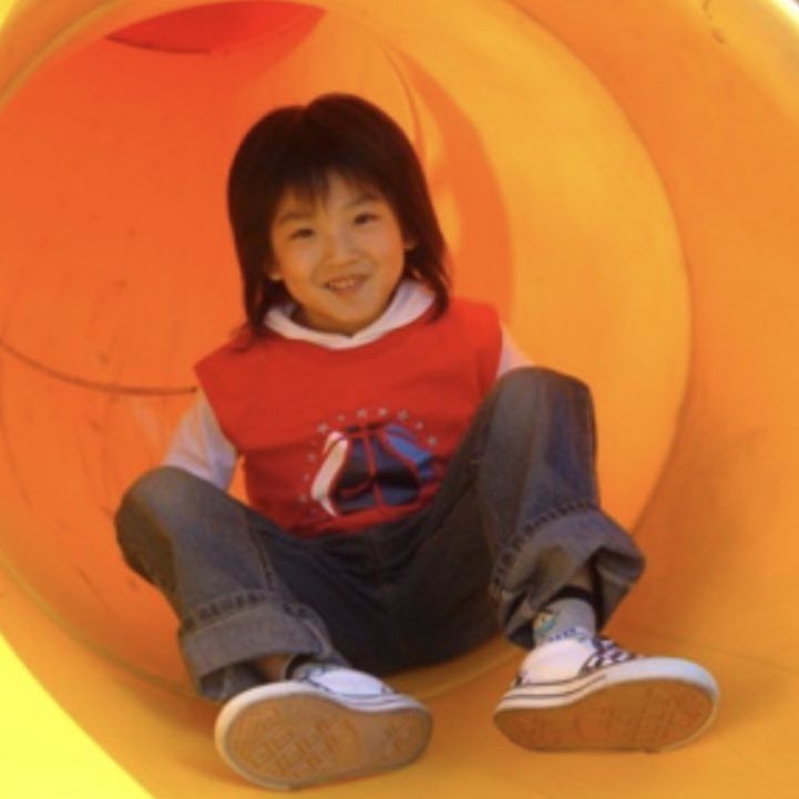 imnoknang's tweet photo. a baby                                              24yo man https://t.co/PgPkHW0CVi