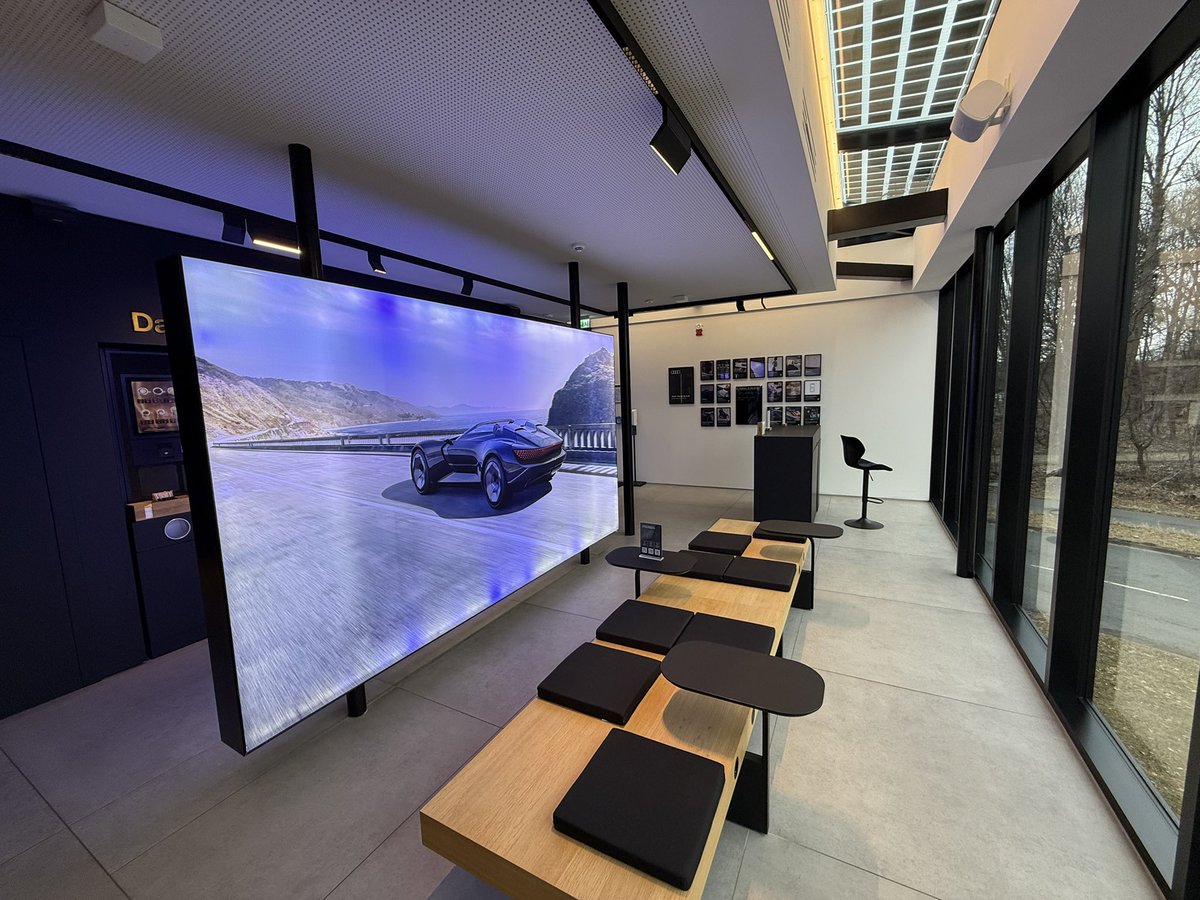 Diese Woche habe ich zum ersten Mal beim <a href="/AudiOfficial/">Audi</a> Charging Hub in <a href="/nuernberg_de/">Stadt Nürnberg</a> geladen. Richtig schön da 😀, so machen Ladepausen Spaß. #alwaysbecharging