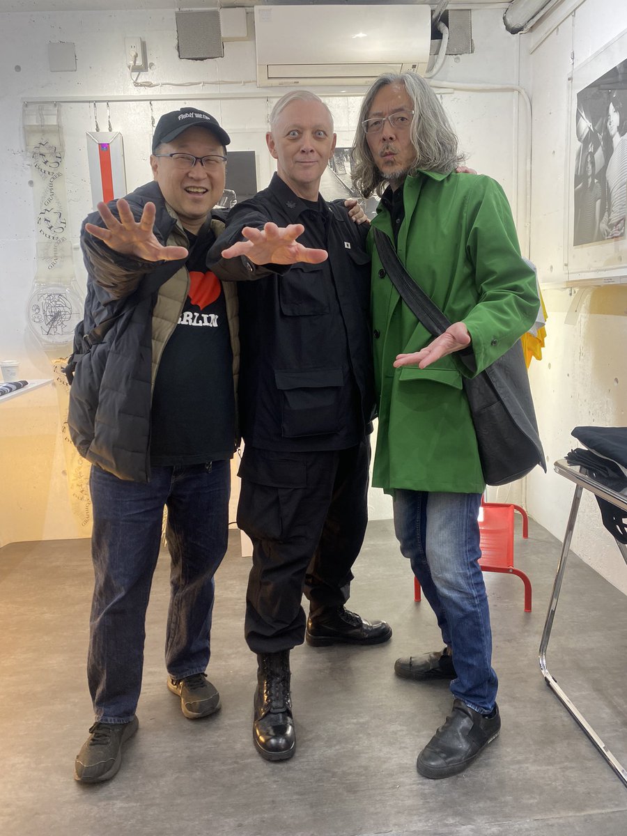 昨日の“RISIKO”ポップアップイベント@奥沢VIVA STRANGE BOUTIQUEで、ニューオーダーのDJで来日中のMark Reederさんにお会い出来たぜ！そしてDJ Tobyさんにも！嬉しい😆
マークさんとアタタックの話も出来たし、Tobyさんから先日のDommuneでの裏話も聞けたぜ👍