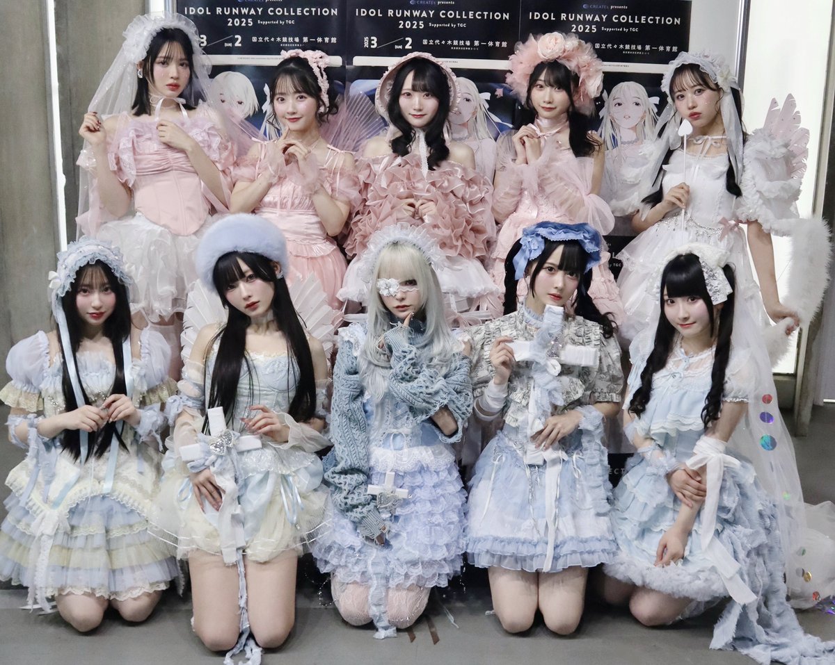larmemagazine's tweet photo. Young And Beautiful🤍🪽💧

IDOL RUNWAY COLLECTION 2025 LARME stage🎵 all member https://t.co/51BoFu5wTy