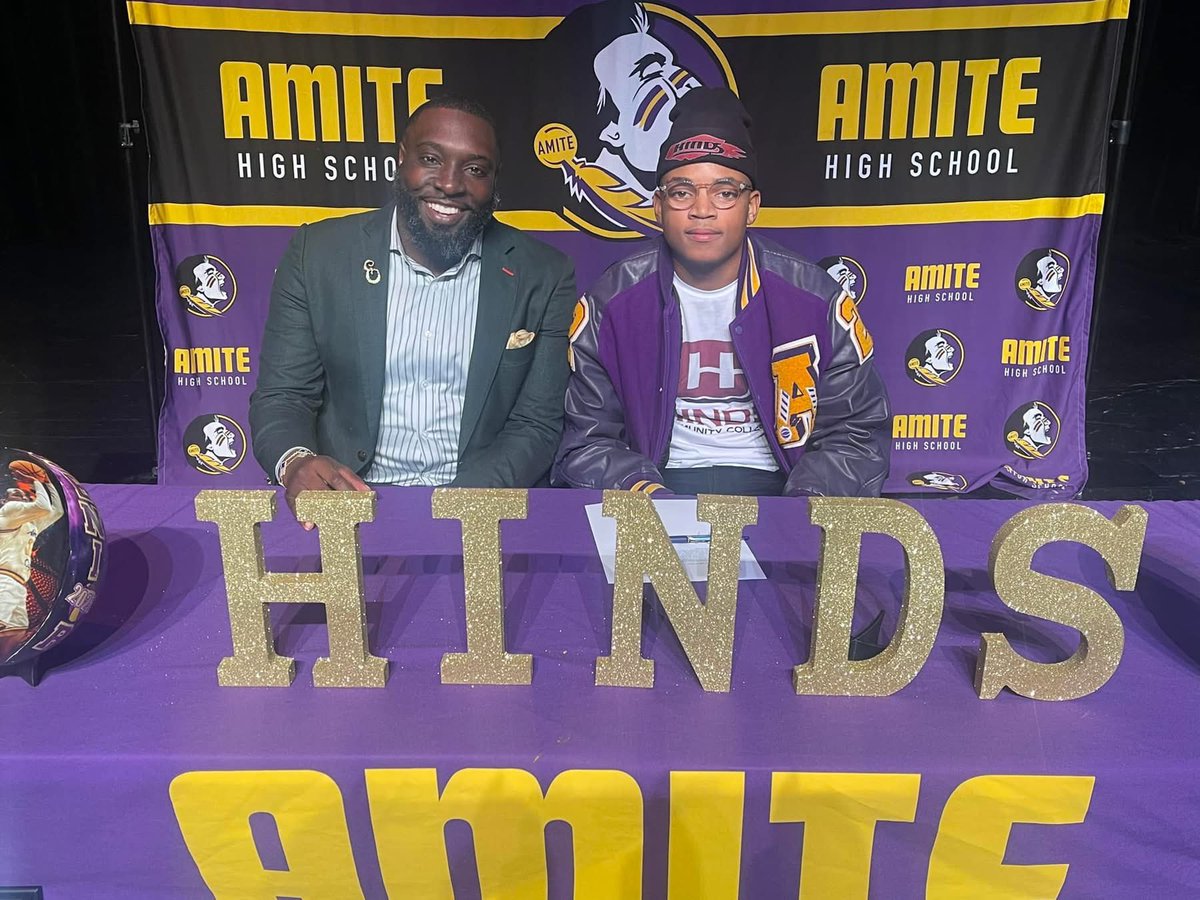 iamedvante's tweet image. My nephew is college bound