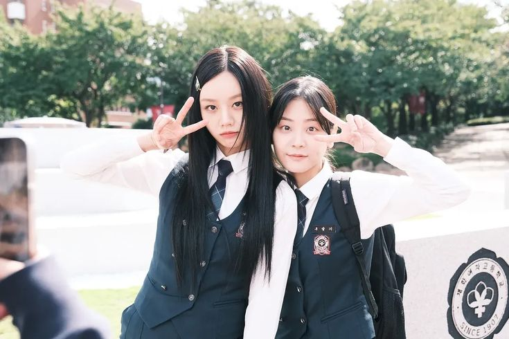 iconickdramas's tweet photo. WHAT DO YOU MEAN WE'RE NOW IN THE LAST WEEK OF FRIENDLY RIVALRY??? 😢😢😢 https://t.co/ZzMWWwcYTd