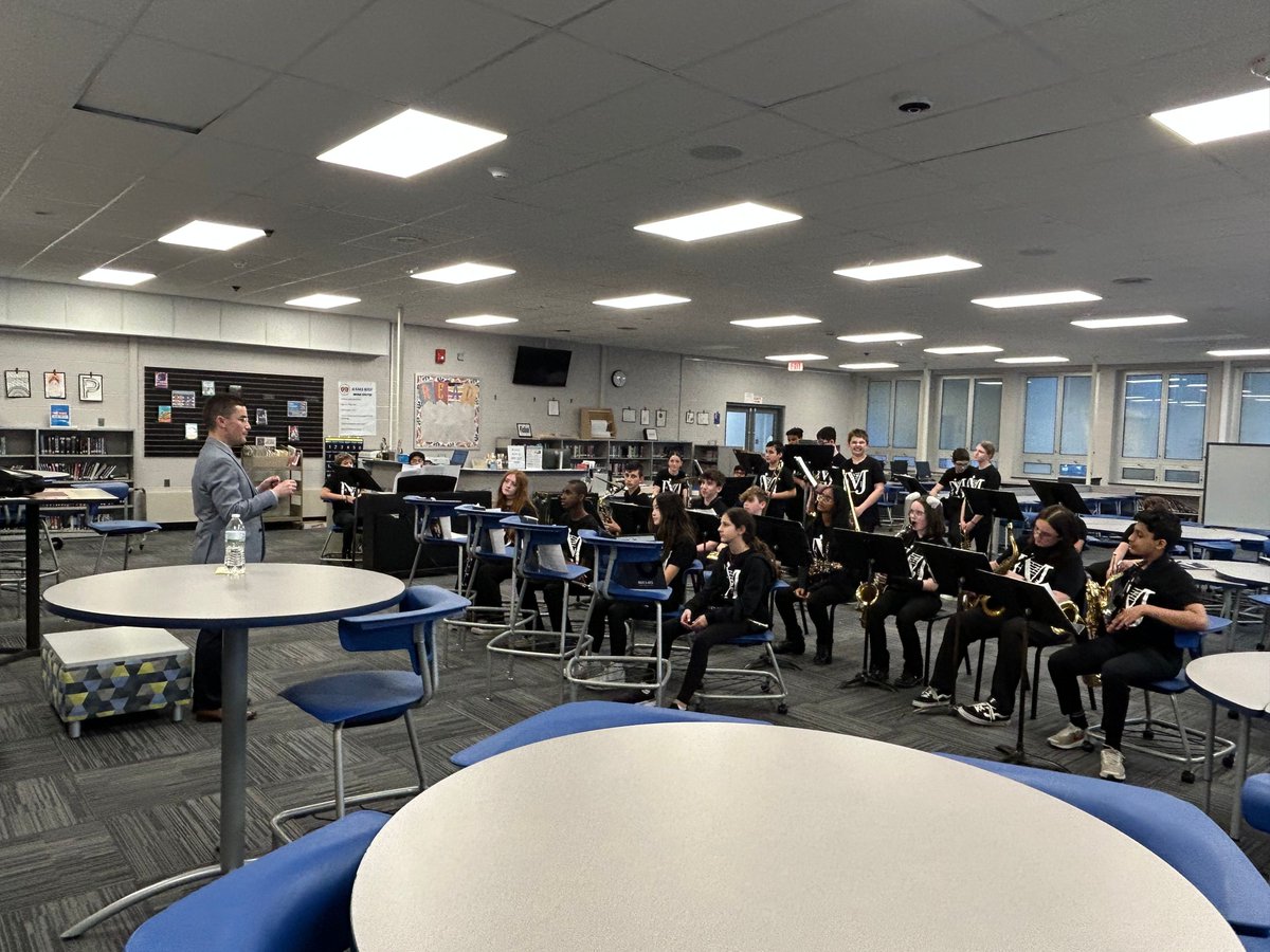 Great festival on Friday night down in Pine Hill, NJ organized by Brian Height at Overbrook!  Mike Cemprola, from the Airmen of Note, working with the next generation and playing with the OHS Jazz Band.  Congrats to all and to Moorestown HS for "Best Band of the Night!".