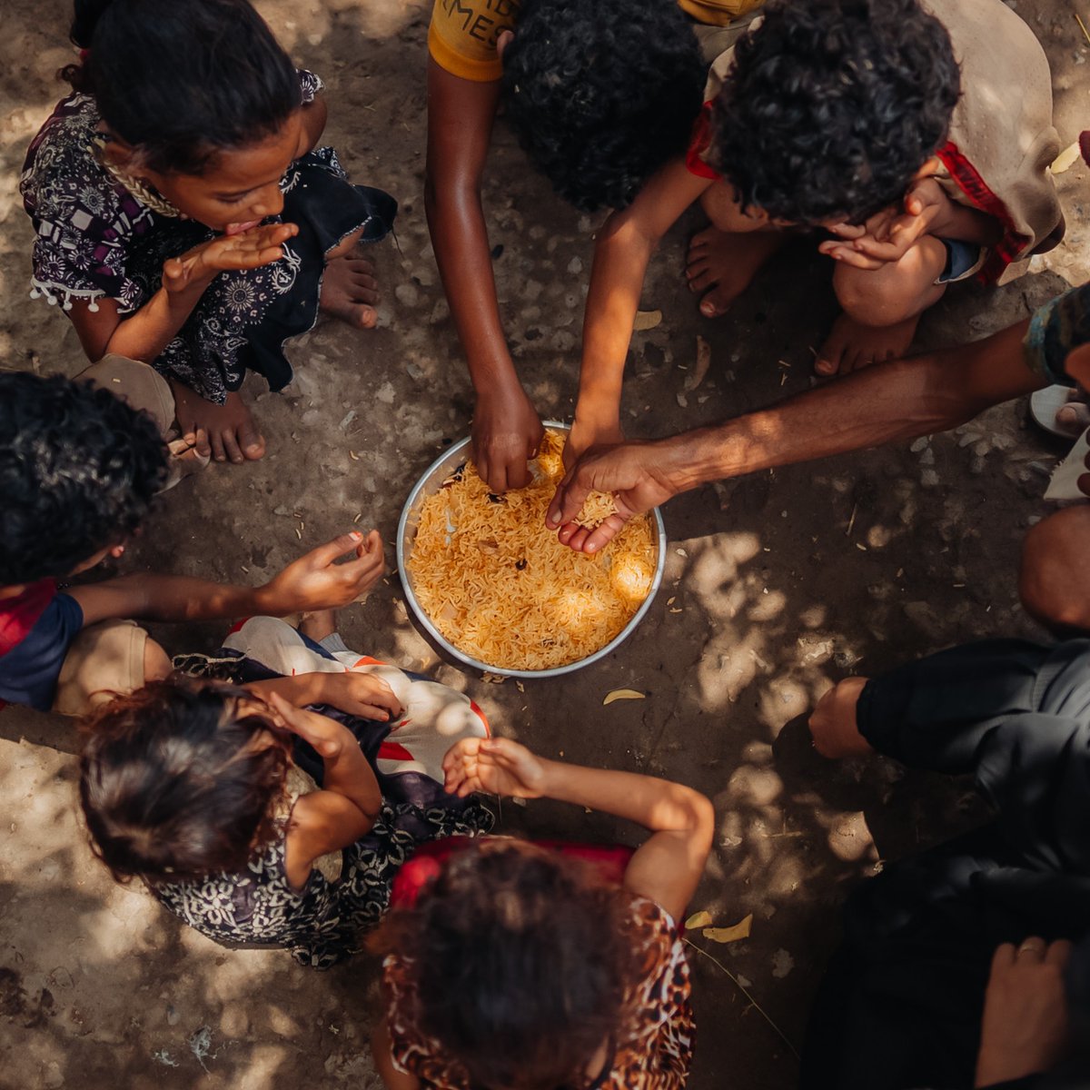 WFP in the Middle East & North Africa (@wfp_mena) on Twitter photo Gathering around food is a staple each #Ramadan, but for many families in the #MiddleEast and #NorthAfrica it is becoming more difficult to maintain this ritual.
➡️ <a href="/WFP/">World Food Programme</a> provides families with the needed assistance to help them gather for Iftar and Suhoor. Gathering around food is a staple each #Ramadan, but for many families in the #MiddleEast and #NorthAfrica it is becoming more difficult to maintain this ritual.
➡️ <a href="/WFP/">World Food Programme</a> provides families with the needed assistance to help them gather for Iftar and Suhoor.