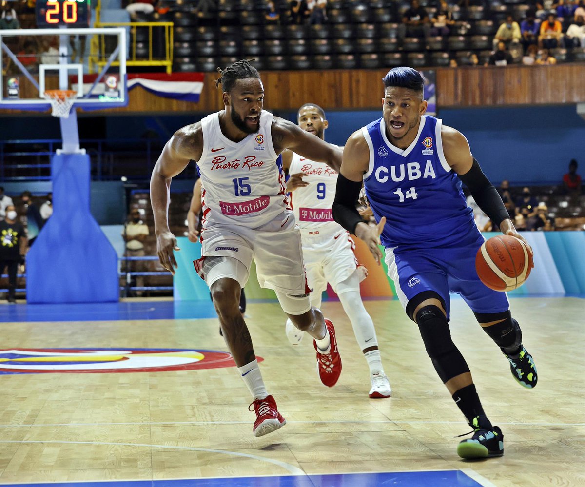 Negativa de visas por gobierno de EEUU a equipo #Cuba masculino de baloncesto les impidió asistir a partido definitorio en Puerto Rico para clasificar a FIBA AmeriCup 2025.

Medida es parte de recrudecimiento de política agresiva y enfermiza de #EEUU contra nuestro pueblo.