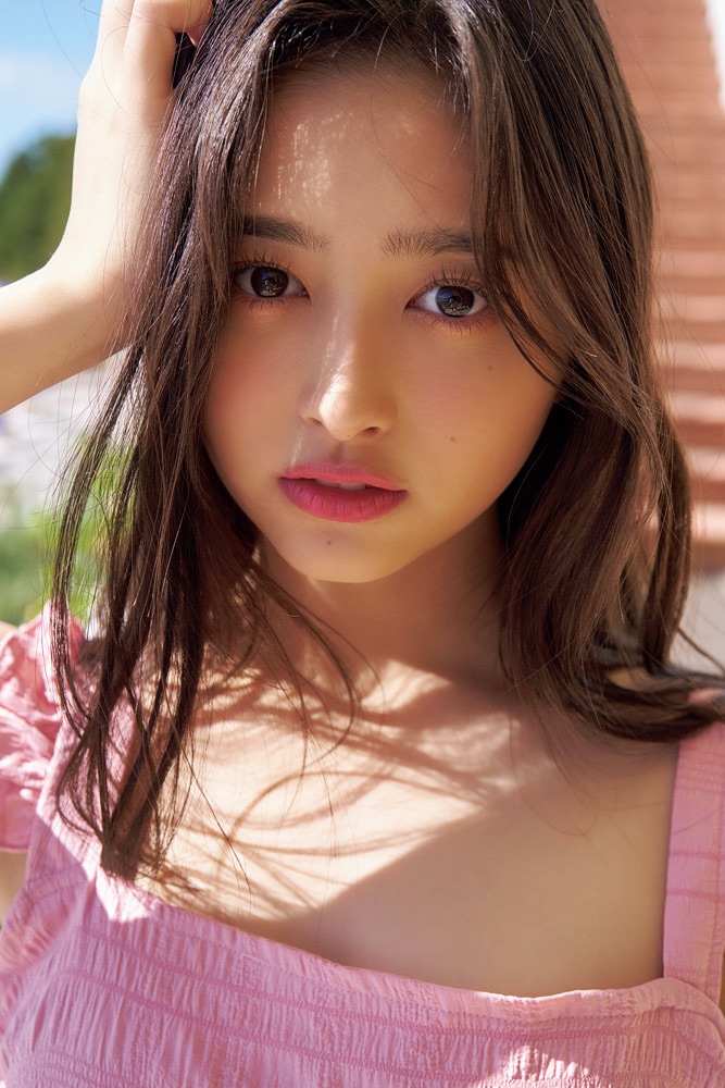 井上和1st写真集 先行カット公開！ サルディーニャ島の夏の日差しを