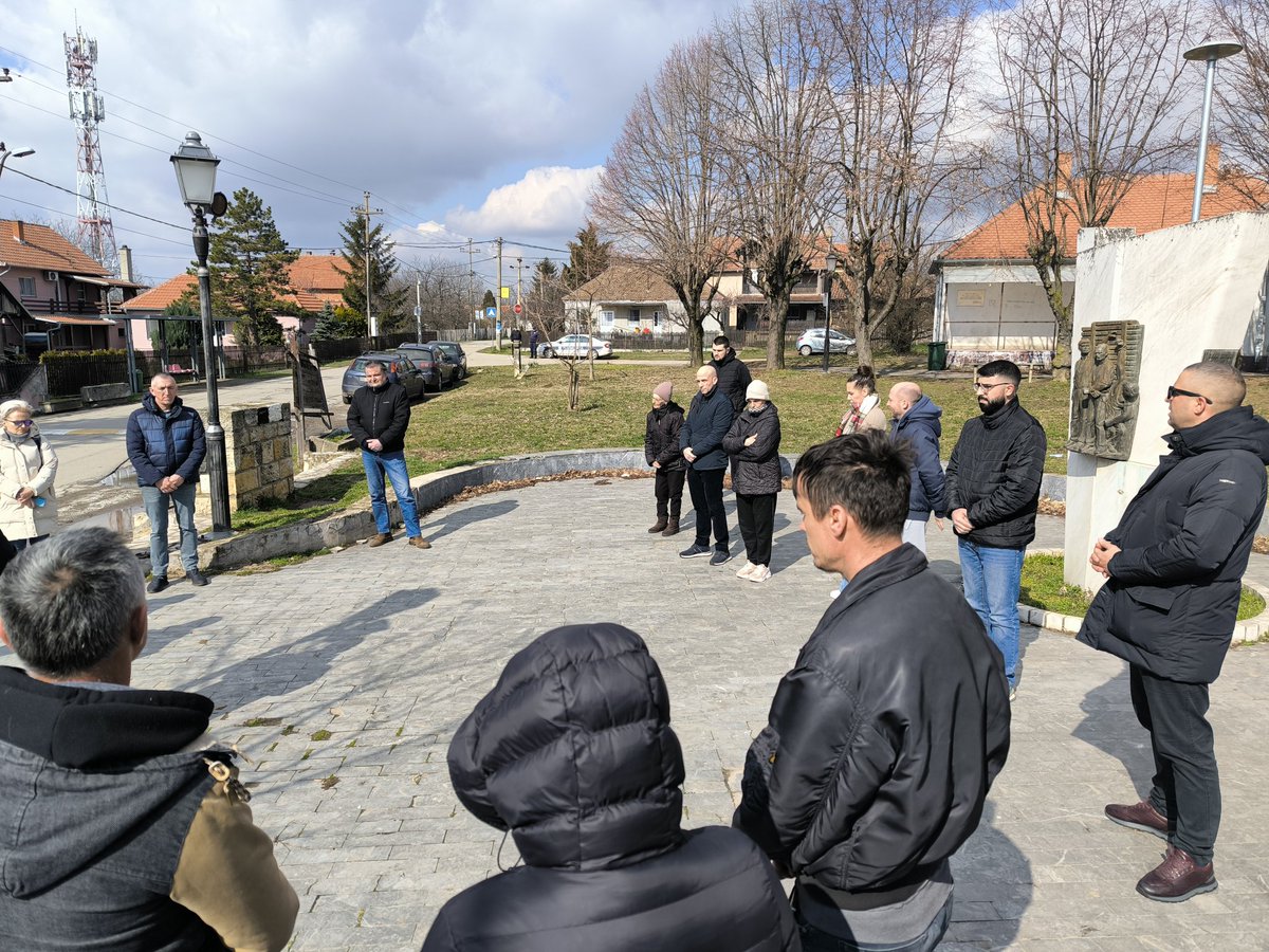 Danas smo, na 40 dana od tragedije u Velikom Borku, odali počast nastradalima u staračkom domu.

Korupcija ubija.