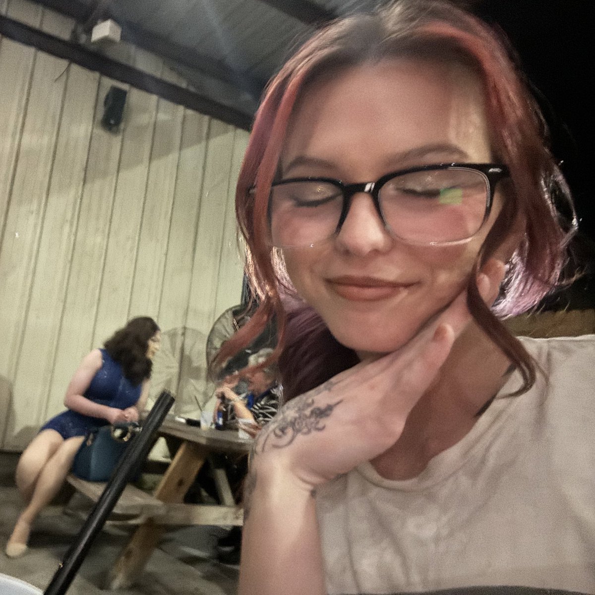 nicebitchdarlin's tweet image. morning everyone!! 
#safeword #halsey