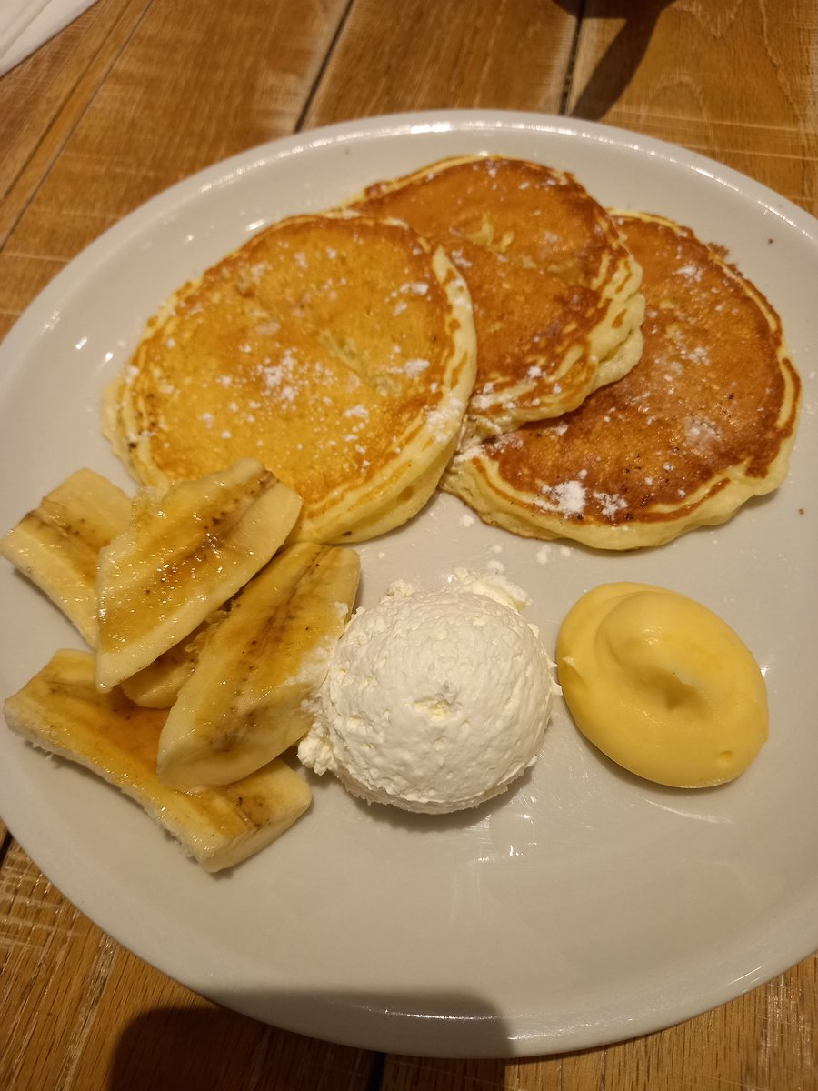 bevng1971's tweet photo. Our meal tonite, #japanesepancakes & a #baconsalad shared by 2 at #jspancakecafe . Overall the food was Pretty good! 👍😋 #foodie #foodporn #foodblogger #stellarplace #sapporo #japan #traveller https://t.co/W8dP17uJkn