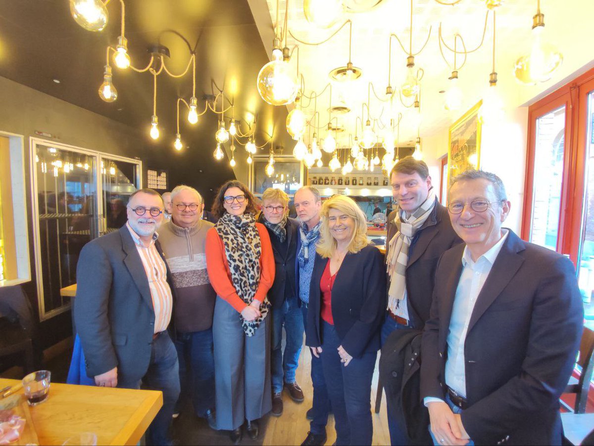 Modem31 Officiel (@modem_31) on Twitter photo Ăchanges riches et conviviaux ce matin Ă #Toulouse autour de <a href="/MFesneau/">Marc Fesneau</a> avec les membres du #MoDem31, mais aussi de <a href="/Renaissance31HG/">Renaissance Haute-Garonne</a> et du <a href="/PartiRadical31/">Parti Radical Haute-Garonne (31)</a> et <a href="/FaureDominique/">Dominique Faure</a> pour un dialogue constructif sur les dĂ©fis internationaux, nationaux et locaux Ăchanges riches et conviviaux ce matin Ă #Toulouse autour de <a href="/MFesneau/">Marc Fesneau</a> avec les membres du #MoDem31, mais aussi de <a href="/Renaissance31HG/">Renaissance Haute-Garonne</a> et du <a href="/PartiRadical31/">Parti Radical Haute-Garonne (31)</a> et <a href="/FaureDominique/">Dominique Faure</a> pour un dialogue constructif sur les dĂ©fis internationaux, nationaux et locaux