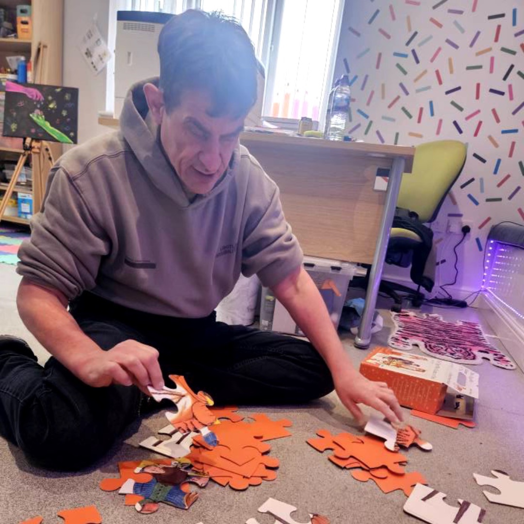 🧩 There's nothing quite like the thrill of solving a big puzzle together! Collaboration fuels our creativity and makes every challenge an exciting adventure. Let’s keep piecing things together! 🌟💪 #AutismAdults #AutismActivity #TeamworkMakesTheDreamWork #PuzzleSolvers