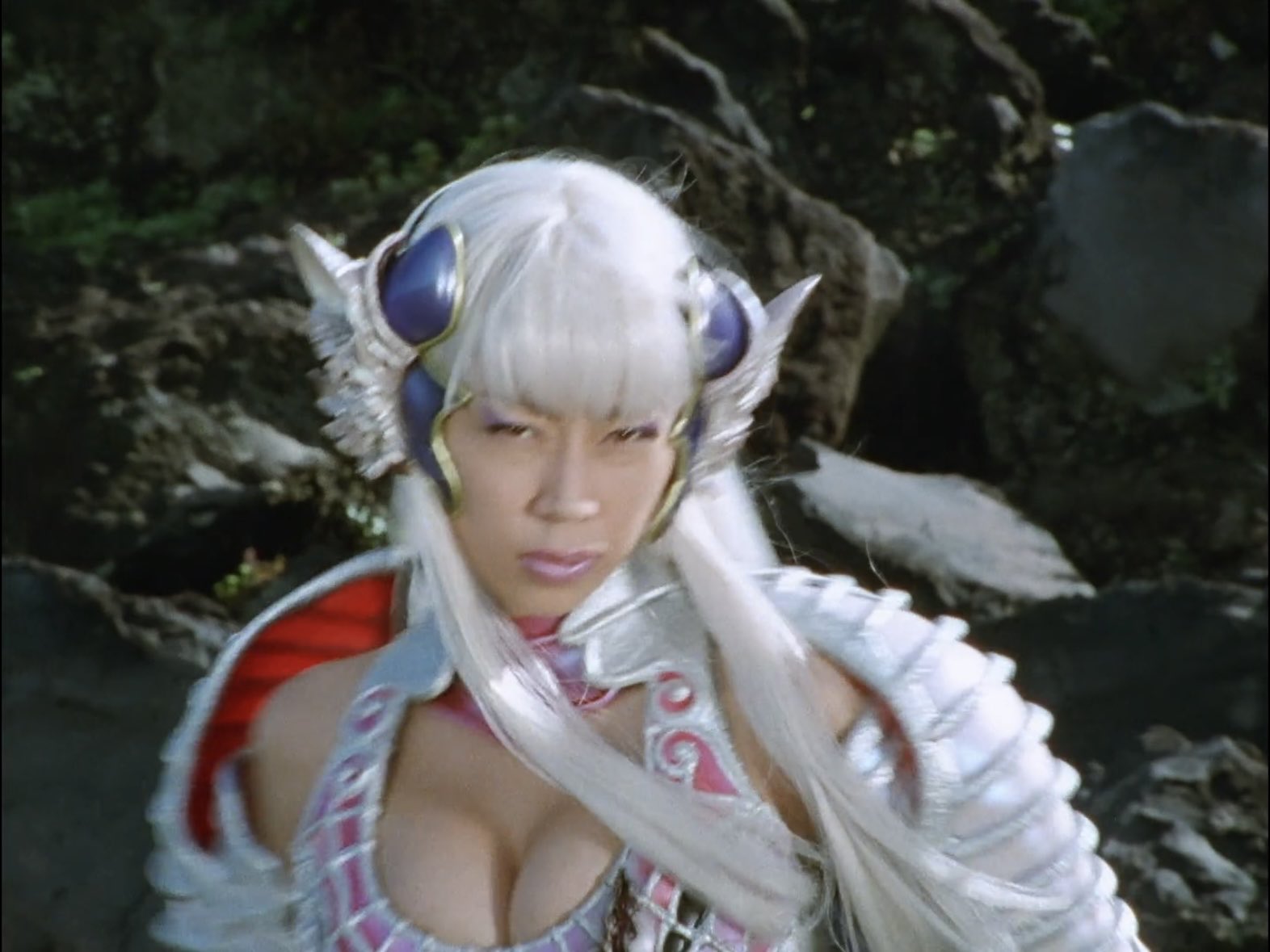 操舵士シェリンダ（演：水谷ケイ）／『星獣戦隊ギンガマン』第四