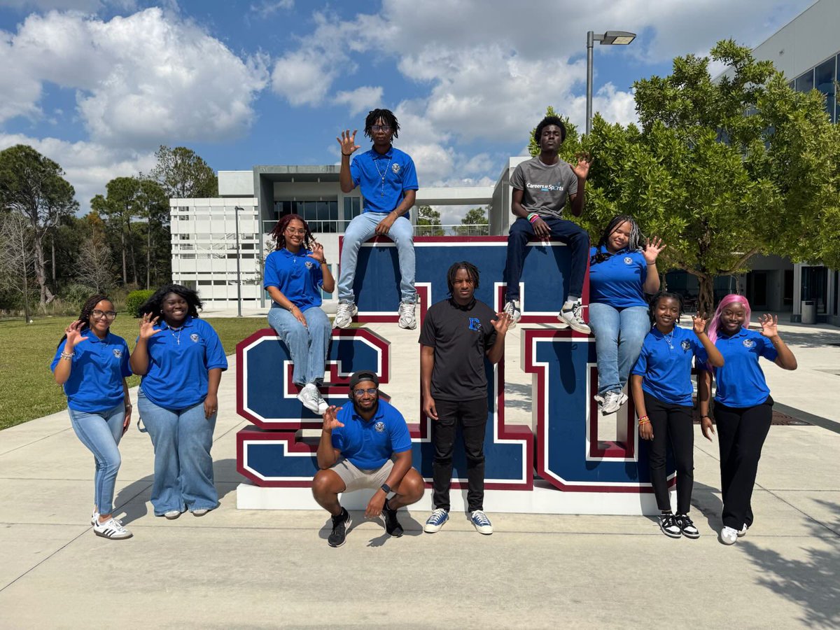 We hosted the Jason Taylor Careers in Sports Conference! Thanks to the high schools, STU SpoAd students, and our incredible speakers: Brooke Balzano, Cedric Brown, Jamie Carrig, Bertram King Gillings, Johnny Williams, Travis Wingfield, and keynote Mike Cugno. #SportsCareers #STU