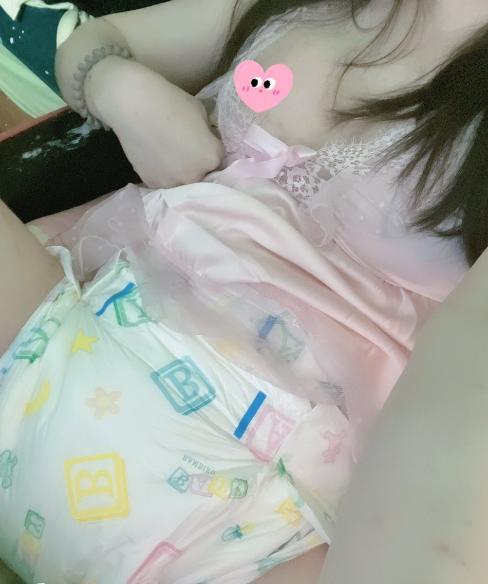 Diaperslolita's tweet photo. 今天跟明天都凌晨1點左右開播噢 https://t.co/sTEqO89iXd