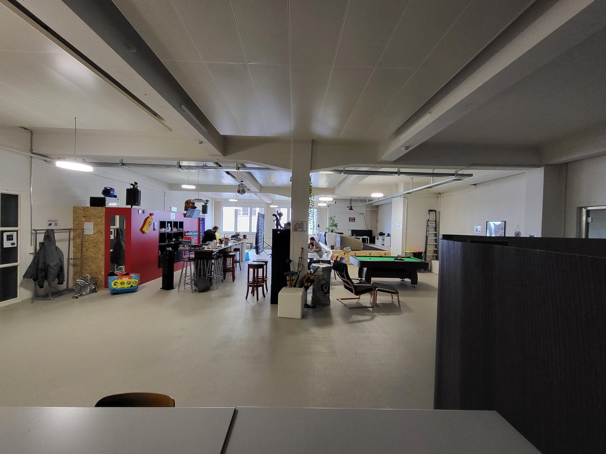 <a href="/Mowsteraa/">Logan💚⚡️</a> 
Thank you for the free art! At NFC I saw you drawing it and later saw you leaving it up for grabs with a note.
Thus I decided to hang it up in the furry club house "Bärenhöhle" in Biglen for the swiss fandom to admire your artwork! 💚