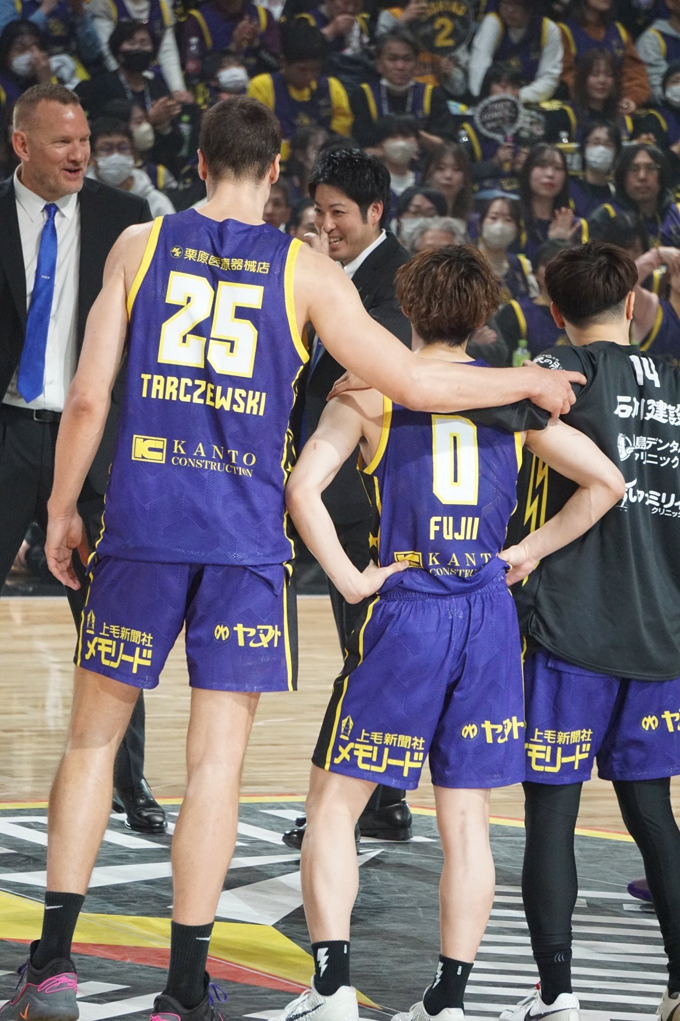 早い者勝ち♡モンクレールのダウン7〜9号 スリクソンZX UT3番アイアンMONCLER ダウン 黒