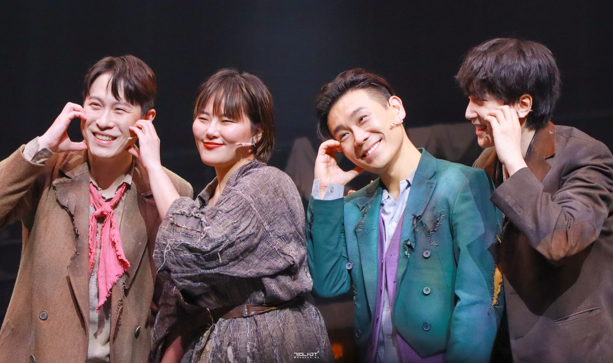 2025. 03. 02. N

#시지프스
_막공 포토타임

언노운 _ #이형훈 배우님
포엣 _ #정다희 배우님
클라운 _ #김대곤 배우님
아스트로 _ #이선우 배우님