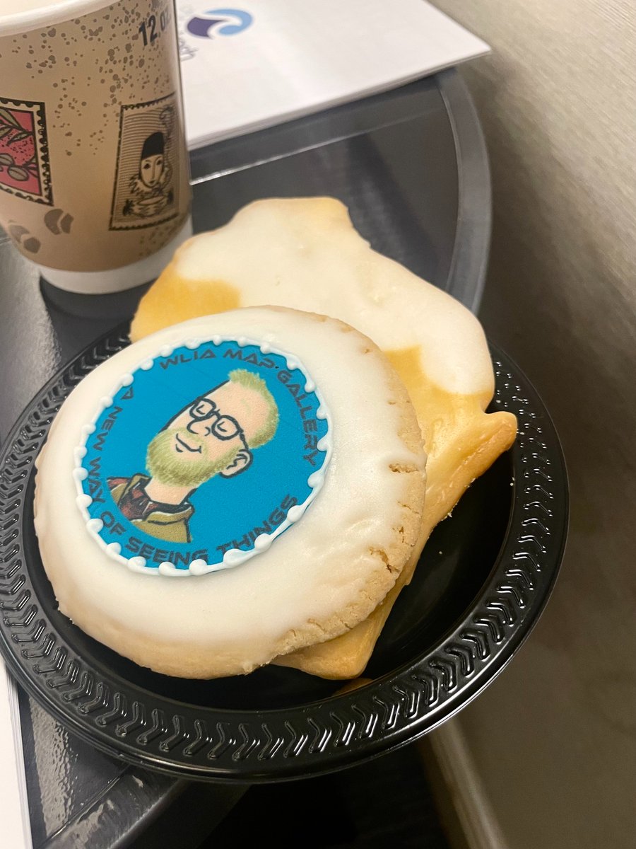 CartoGuophy's tweet photo. So thankful! My first @Wlia #WLIA conference is such a rewarding journey!🗺️ Incredible keynote presentation and cookies by @John_M_Nelson😃 https://t.co/tsWx2XFsdF