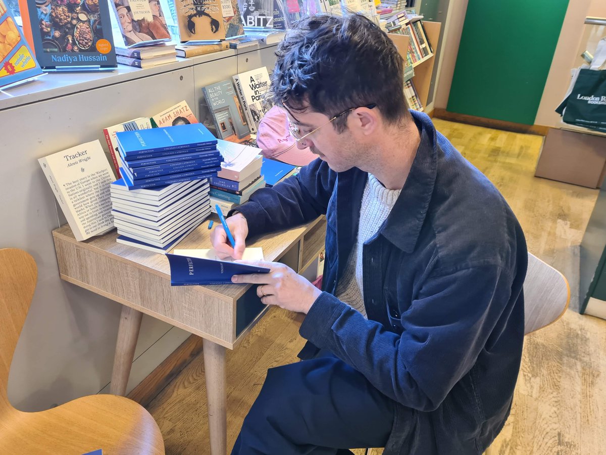Thank you to Vincenzo Latronico for popping in this morning to sign copies of his International Booker-longlisted novel PERFECTION

These probably won't hang around long, so be quick if you'd like one! londonreviewbookshop.co.uk/stock/perfecti…